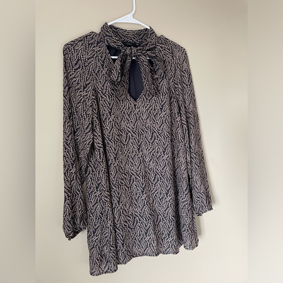 Talula Cadogan dress NWOT SIZE XS bow tie neckline long sleeve flowy - Picture 6 of 6